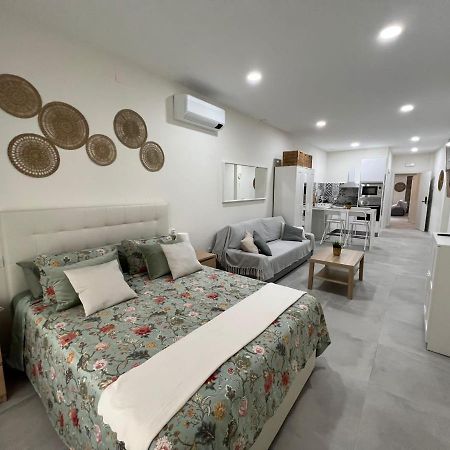 Centro Estudio Trinidad Malaga 3 Kültér fotó