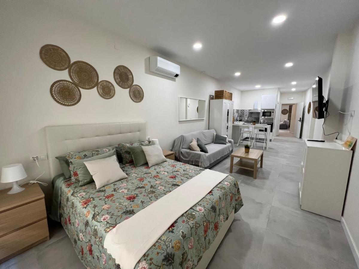 Centro Estudio Trinidad Malaga 3 Kültér fotó