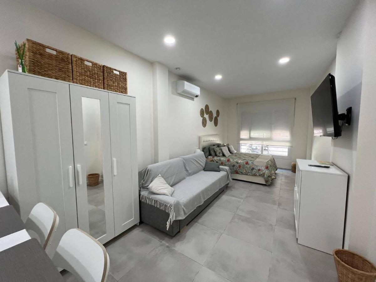 Centro Estudio Trinidad Malaga 3 Kültér fotó
