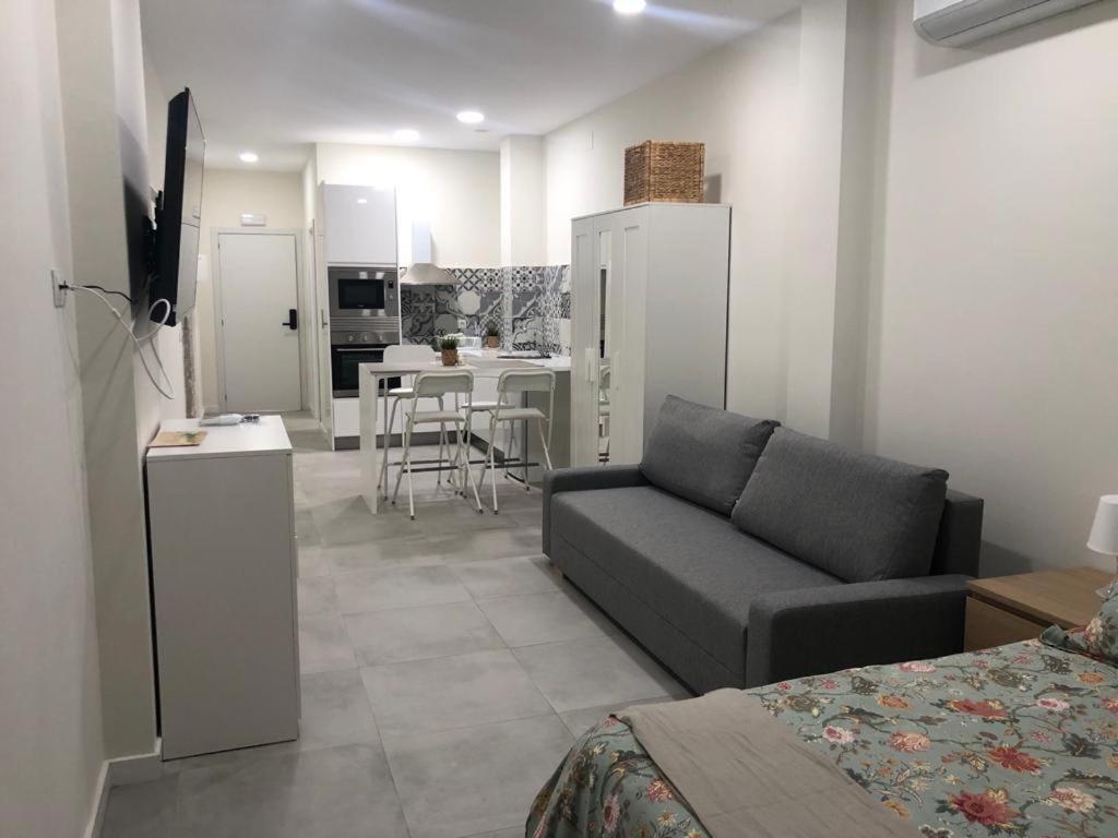Centro Estudio Trinidad Malaga 3 Kültér fotó